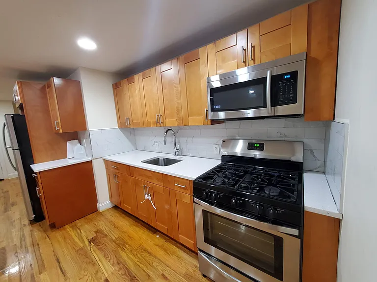 1713 Tenbroeck Ave #2 — Photo 4