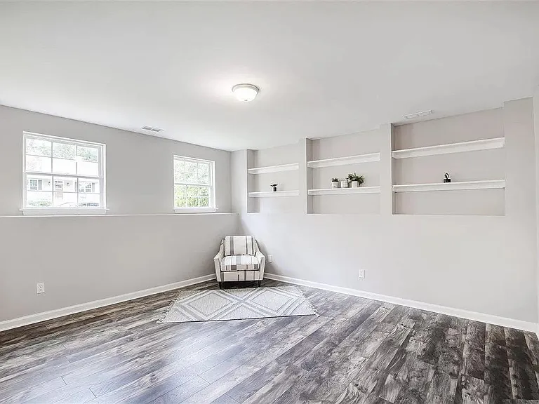 624 Oleander Rd — Photo 22