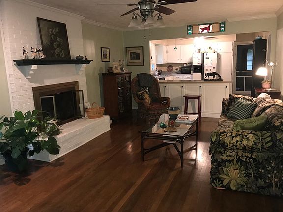2nd image of 185 Balsam Ct