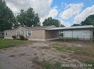 617 E Gregory Ave, Apache, OK 73006