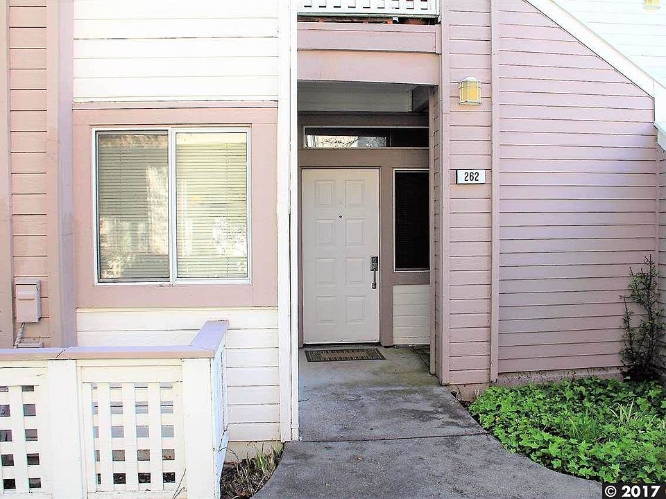 2nd image of 262 Napoli Ct