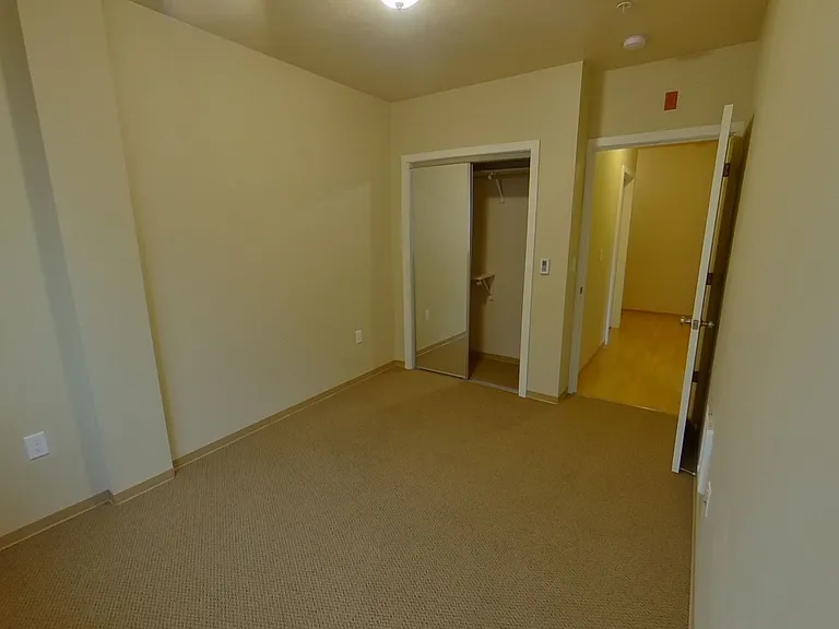 Midtown Apartments — Photo 32