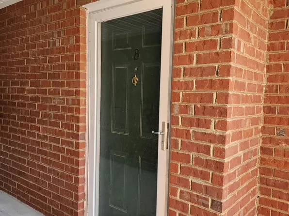 523 3rd Loop Rd APT B, Florence, SC 29505