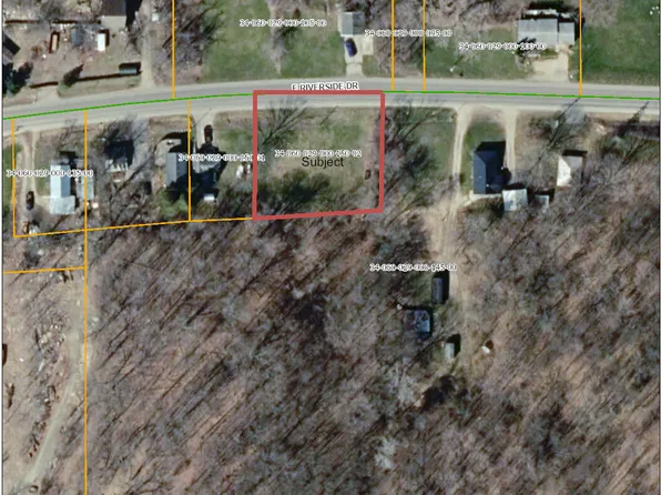 1150 E Riverside Dr, Ionia, MI 48846