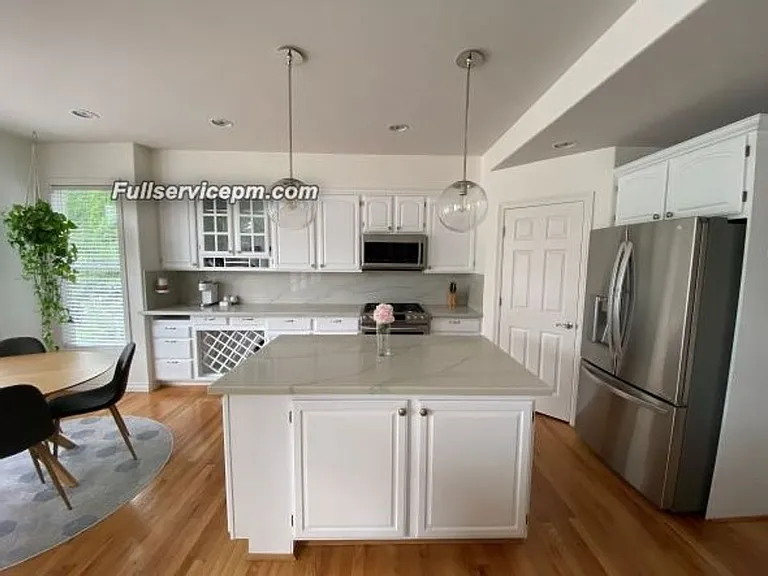 817 SW 354th St — Photo 9