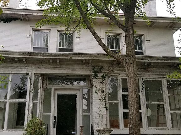 4th image of 3125 N High St