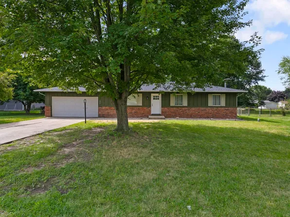 15278 Montecito Dr, Granger, IN 46530