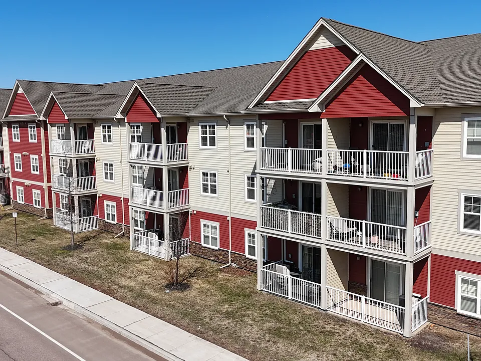 7 Point Park Dr #104