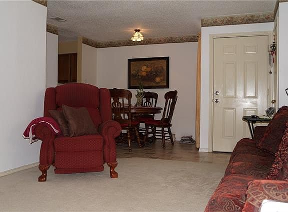 3rd image of 1809 W Spring Creek Pkwy #1
