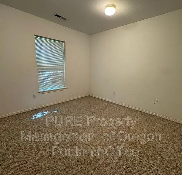 5628 N Harvard St — Photo 11