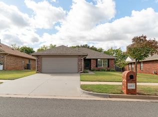 16413 Village Green Dr, Edmond, OK 73013