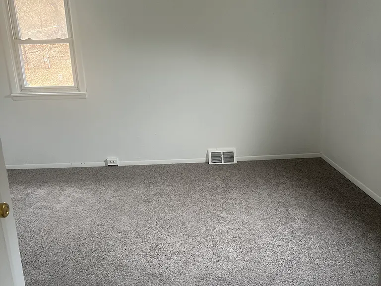 776-778 Baldwin Rd — Photo 5