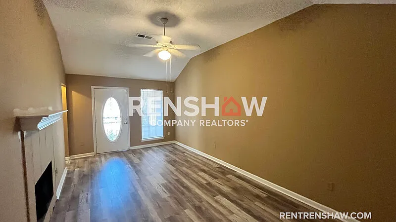 3 bed, 2.0 bath, 1141 sqft, $1,500 — Photo 2