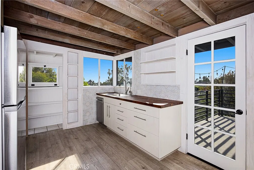 3 bed, 1.5 bath, 1100 sqft, $6,750 — Photo 4