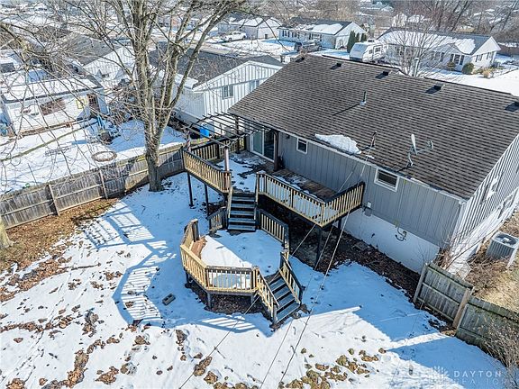 3rd image of 385 W Ross St