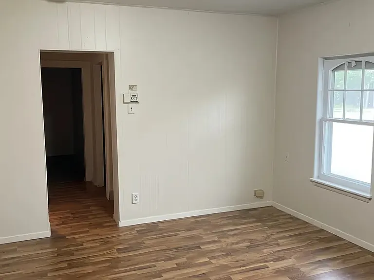 810 E Shawnee St — Photo 5