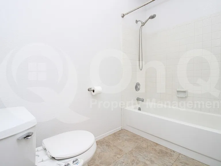 3453 N Seneca Ct — Photo 13