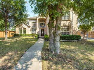 3812 Leon Dr, Carrollton, TX 75010
