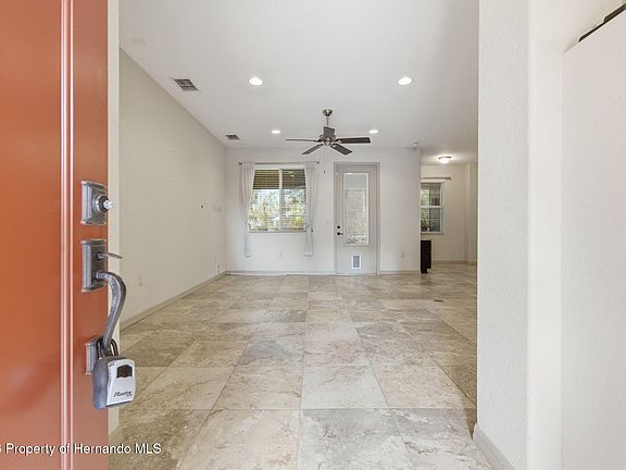 3rd image of 1304 Candlelight Blvd