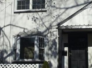 47 Victory Ct, Metuchen, NJ 08840