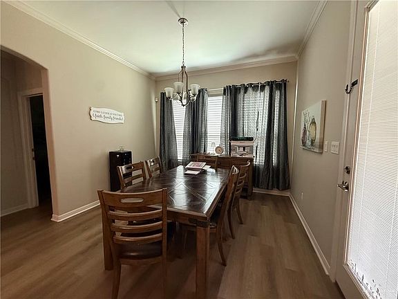 2nd image of 1906 Bunting Ln