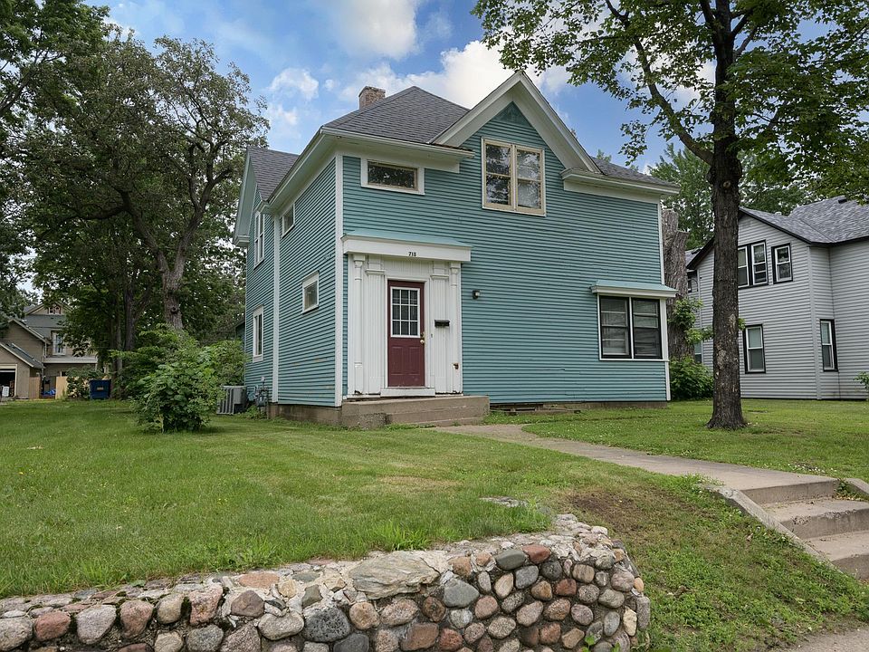 1st image of 718 6th Ave S