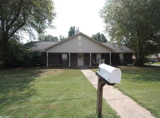 5 Pebble Brook Dr, Conway, AR 72034