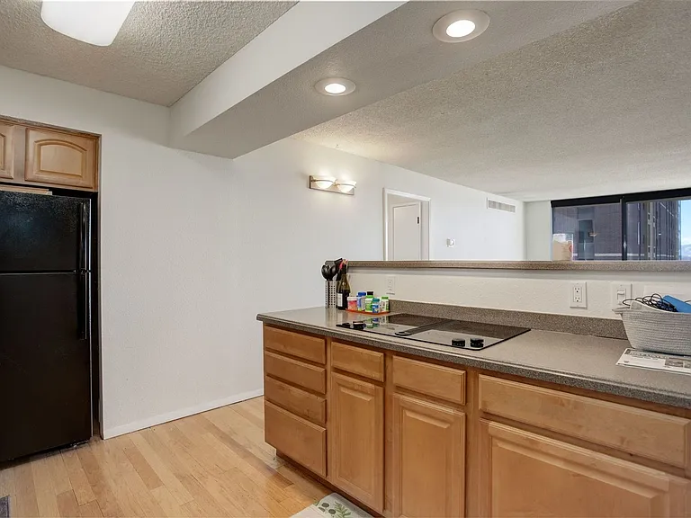 1020 15th St #23L — Photo 9