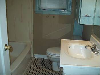 5th image of 1014 Greentree Ave
