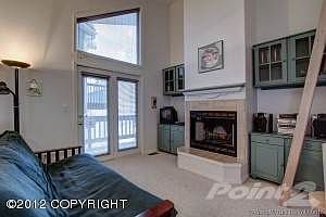 Living room w/fireplace