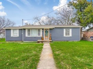 902 N Church St, Decatur, TX 76234