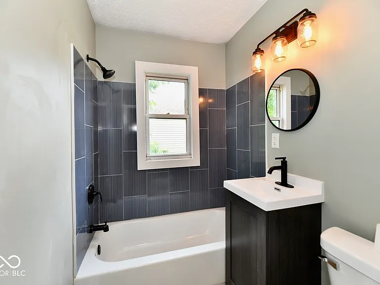 3315 N Euclid Ave — Photo 10