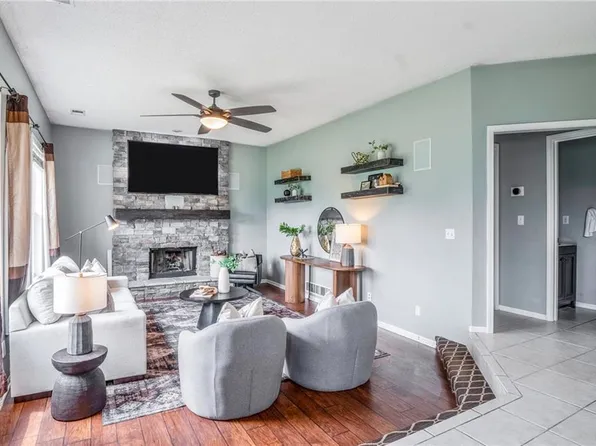 16345 S Warwick St, Olathe, KS 66062