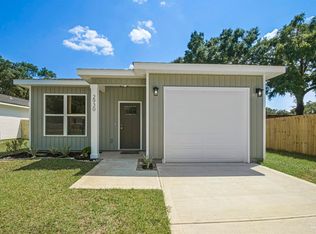 2930 McCarty Rd, Crestview, FL 32536