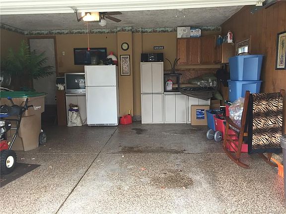 2nd image of 27 Girard Ave