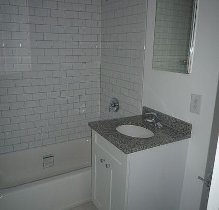 5th image of 2775 E 12th St APT 723