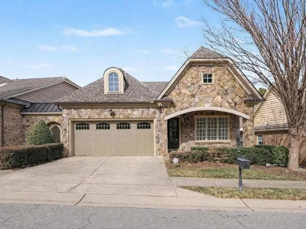 4105 Gardenlake Dr, Raleigh, NC 27612