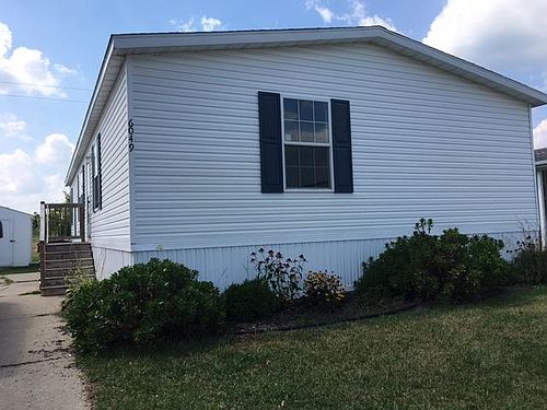 1st image of 6049 Chestnut Trl