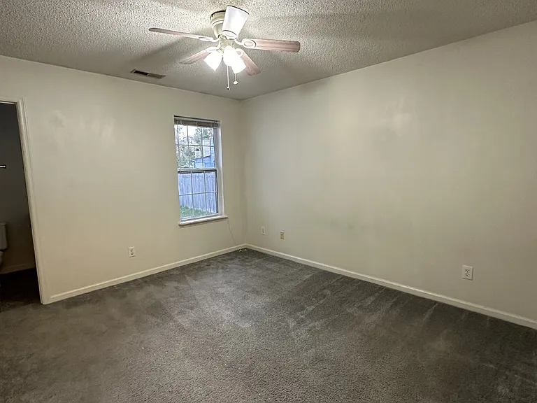 104 Glenside Ct — Photo 8