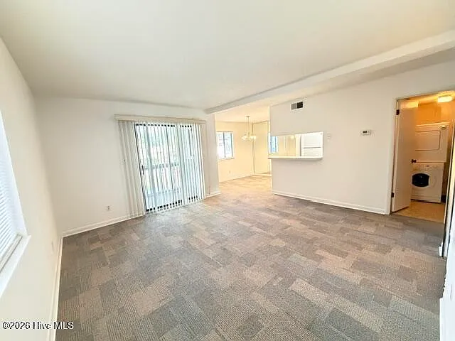 2 bed, 2.0 bath, 860 sqft, $1,300 — Photo 4