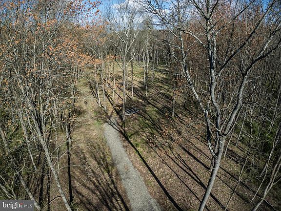2nd image of 697 Garwood Rd