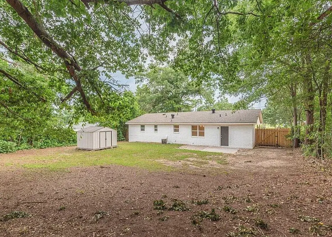 4 bed, 1341 sqft, $1,895 — Photo 2