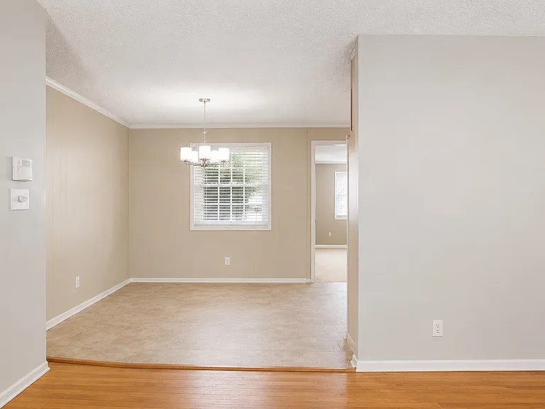6654 Botsford Dr — Photo 4