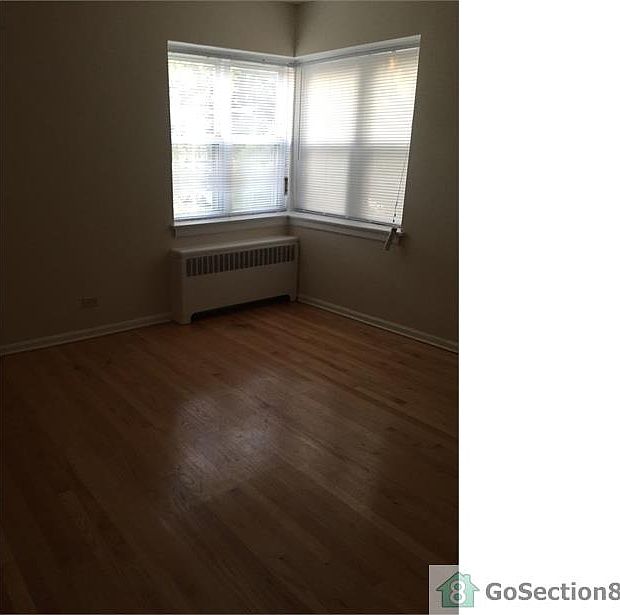 2nd image of 6335 N Albany Ave APT 3