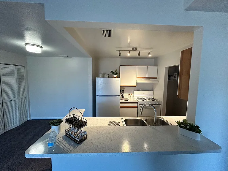 Fountain Park Apartments — Photo 44