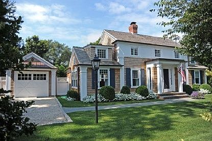 2nd image of 15 Huntington Ln