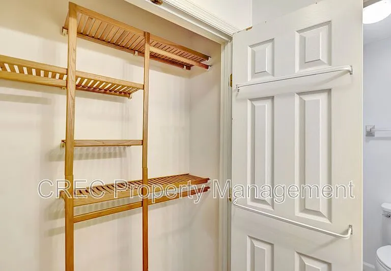 207 Lynton Ct — Photo 16