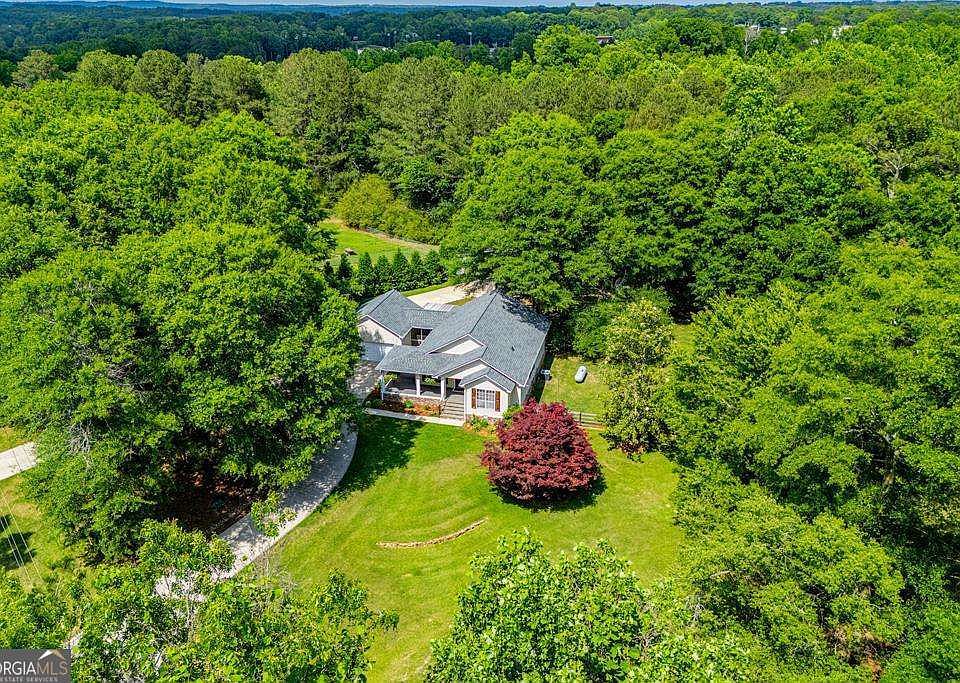 1st image of 2 Pine Hill Dr