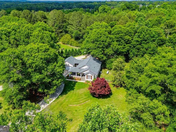 2 Pine Hill Dr, Ranburne, AL 36273