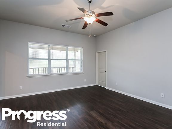 3rd image of 2124 Mulberry Dr